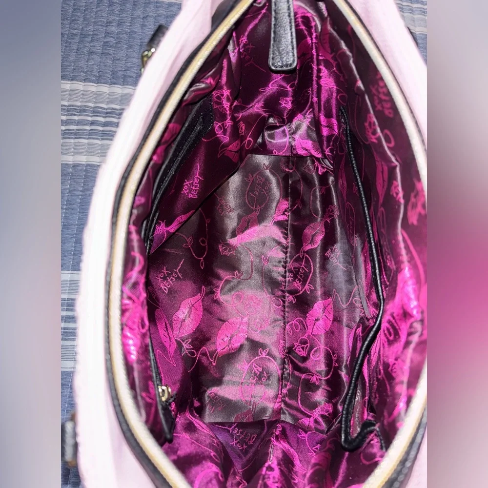 Betsey Johnson Black and Pink tote bag - Picture 5 of 8